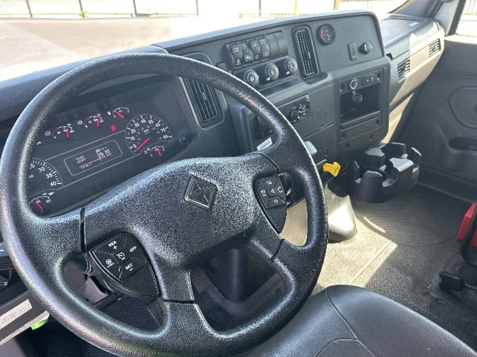 Medium Duty Box Truck-Light and Medium Duty Trucks-International-2020-MV607-Torrance-CA-102,970\n\t\tmiles-$ 60,250 - Image 17