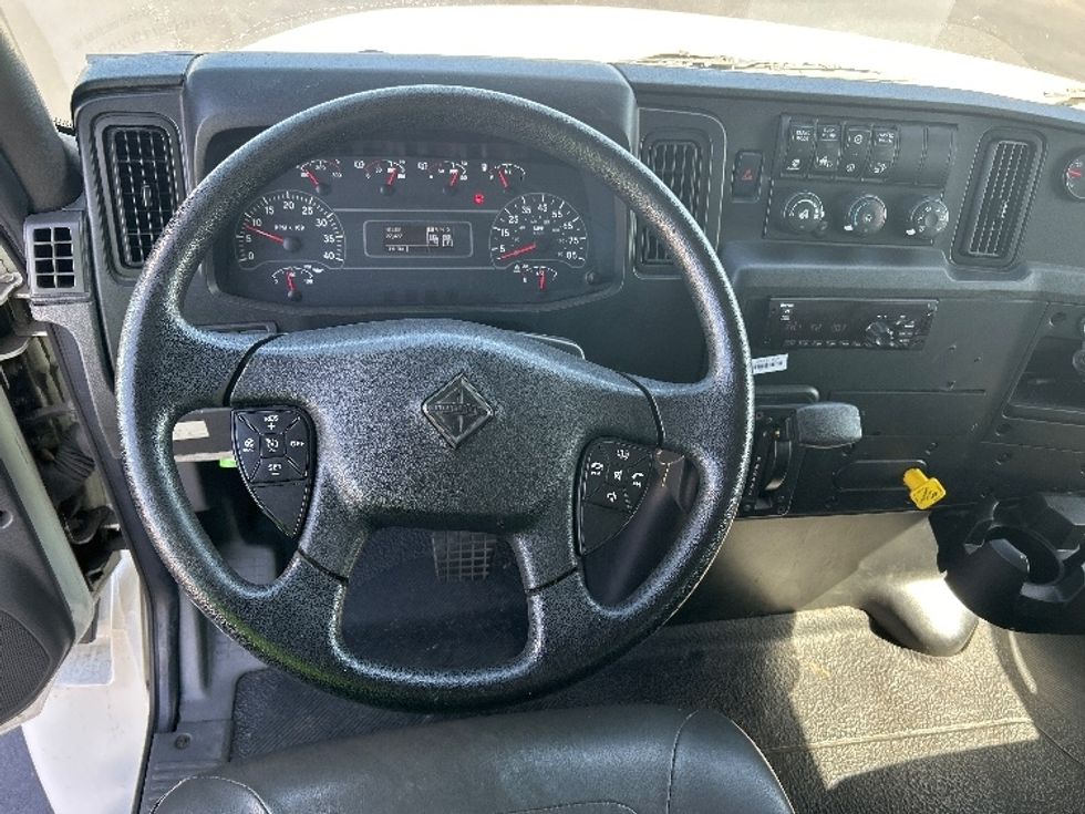 Medium Duty Box Truck-Light and Medium Duty Trucks-International-2020-MV607-Torrance-CA-102,970\n\t\tmiles-$ 60,250 - Image 18