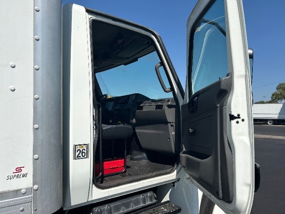 Medium Duty Box Truck-Light and Medium Duty Trucks-International-2020-MV607-Torrance-CA-102,970\n\t\tmiles-$ 60,250 - Image 20