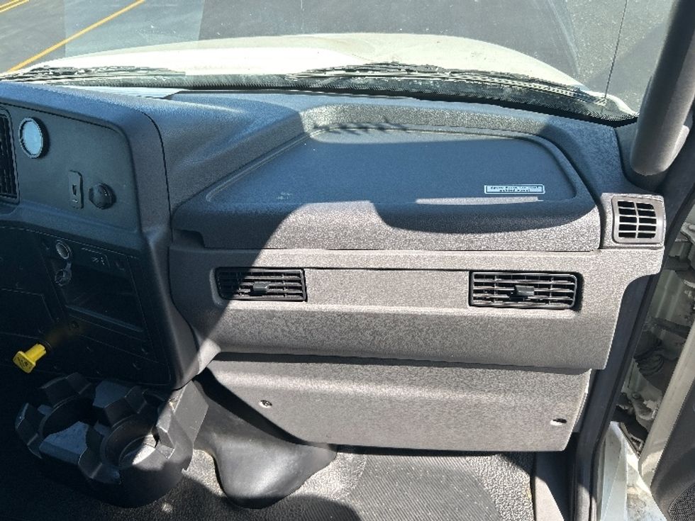 Medium Duty Box Truck-Light and Medium Duty Trucks-International-2020-MV607-Torrance-CA-102,970\n\t\tmiles-$ 60,250 - Image 21