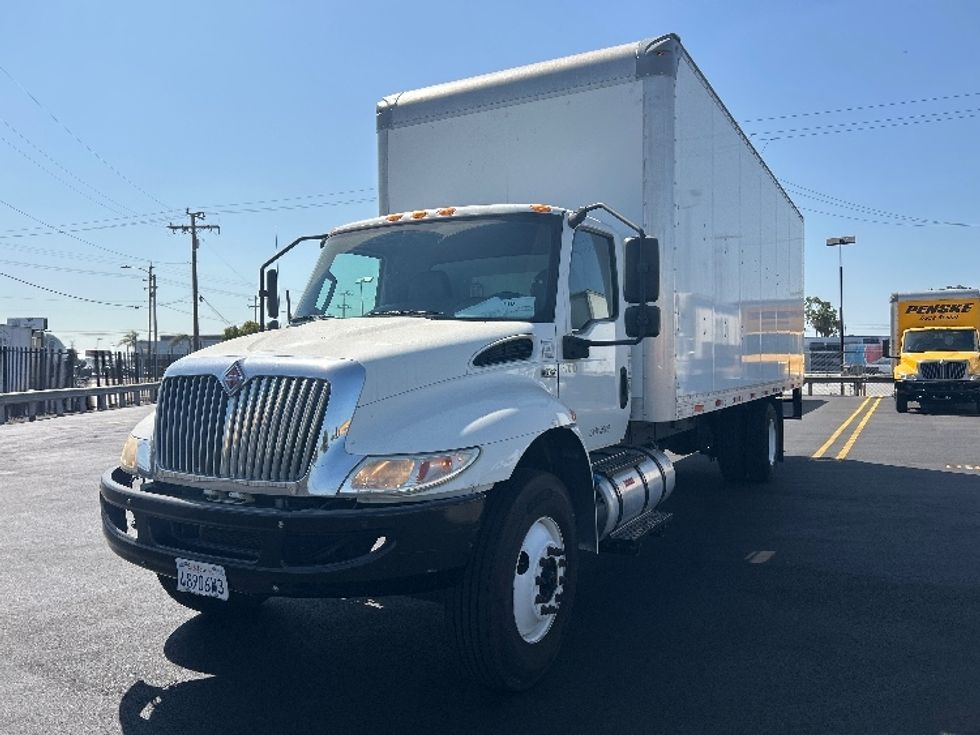 Medium Duty Box Truck-Light and Medium Duty Trucks-International-2020-MV607-Torrance-CA-102,970\n\t\tmiles-$ 60,250 - Image 3