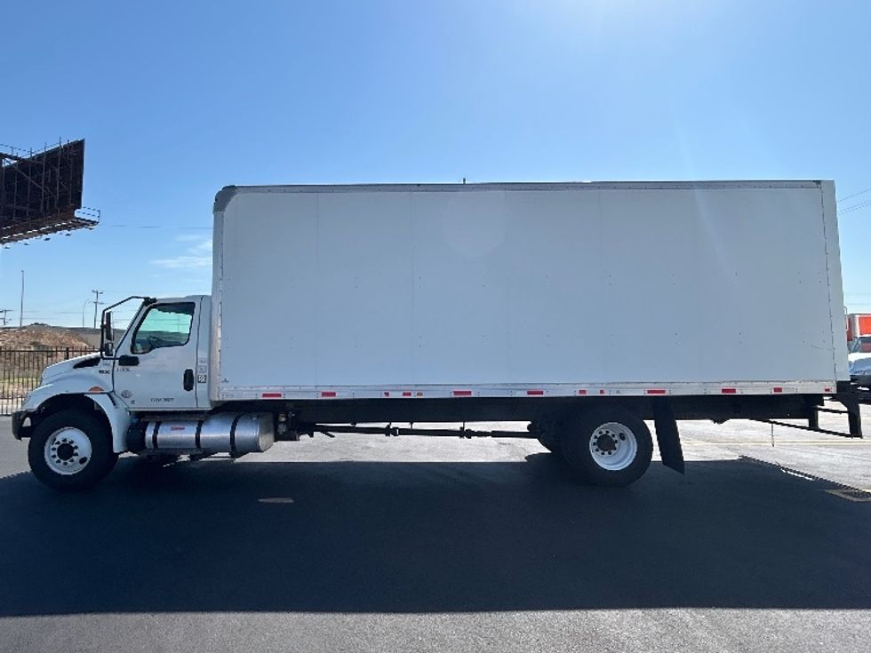Medium Duty Box Truck-Light and Medium Duty Trucks-International-2020-MV607-Torrance-CA-102,970\n\t\tmiles-$ 60,250 - Image 4