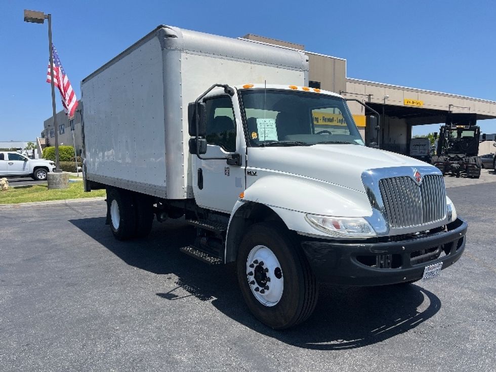 Medium Duty Box Truck-Light and Medium Duty Trucks-International-2020-MV607-Torrance-CA-110,920\n\t\tmiles-$ 48,750 - Image 1
