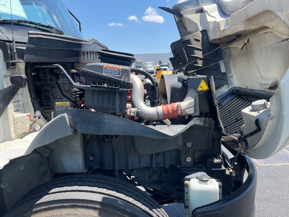Medium Duty Box Truck-Light and Medium Duty Trucks-International-2020-MV607-Torrance-CA-110,920\n\t\tmiles-$ 48,750 - Image 24
