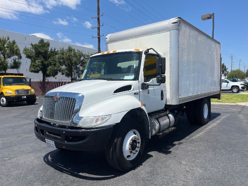 Medium Duty Box Truck-Light and Medium Duty Trucks-International-2020-MV607-Torrance-CA-110,920\n\t\tmiles-$ 48,750 - Image 3