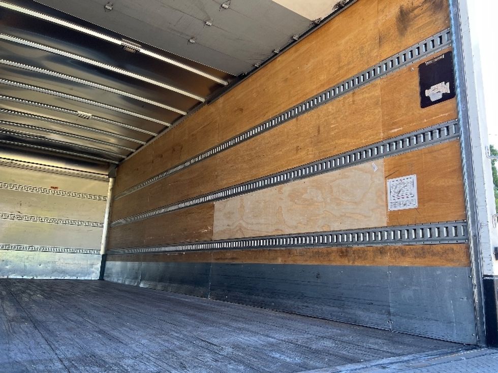 Medium Duty Box Truck-Light and Medium Duty Trucks-International-2020-MV607-Torrance-CA-114,029\n\t\tmiles-$ 62,000 - Image 12