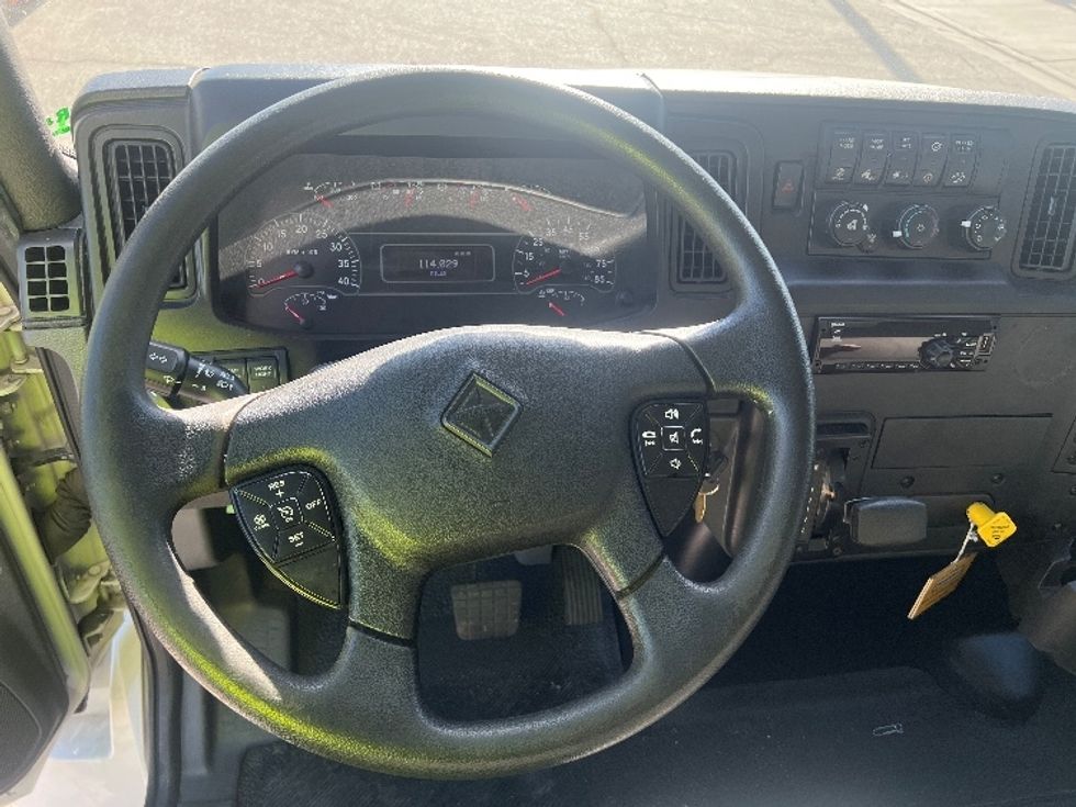 Medium Duty Box Truck-Light and Medium Duty Trucks-International-2020-MV607-Torrance-CA-114,029\n\t\tmiles-$ 62,000 - Image 18