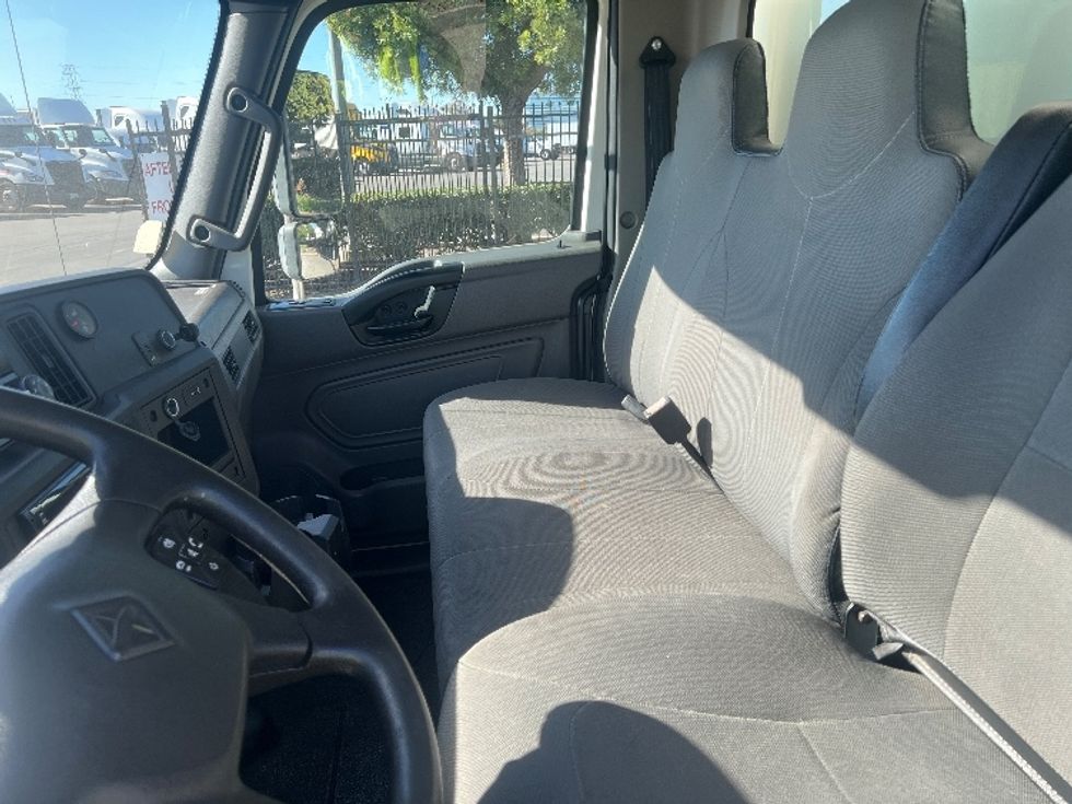 Medium Duty Box Truck-Light and Medium Duty Trucks-International-2020-MV607-Torrance-CA-114,029\n\t\tmiles-$ 62,000 - Image 19