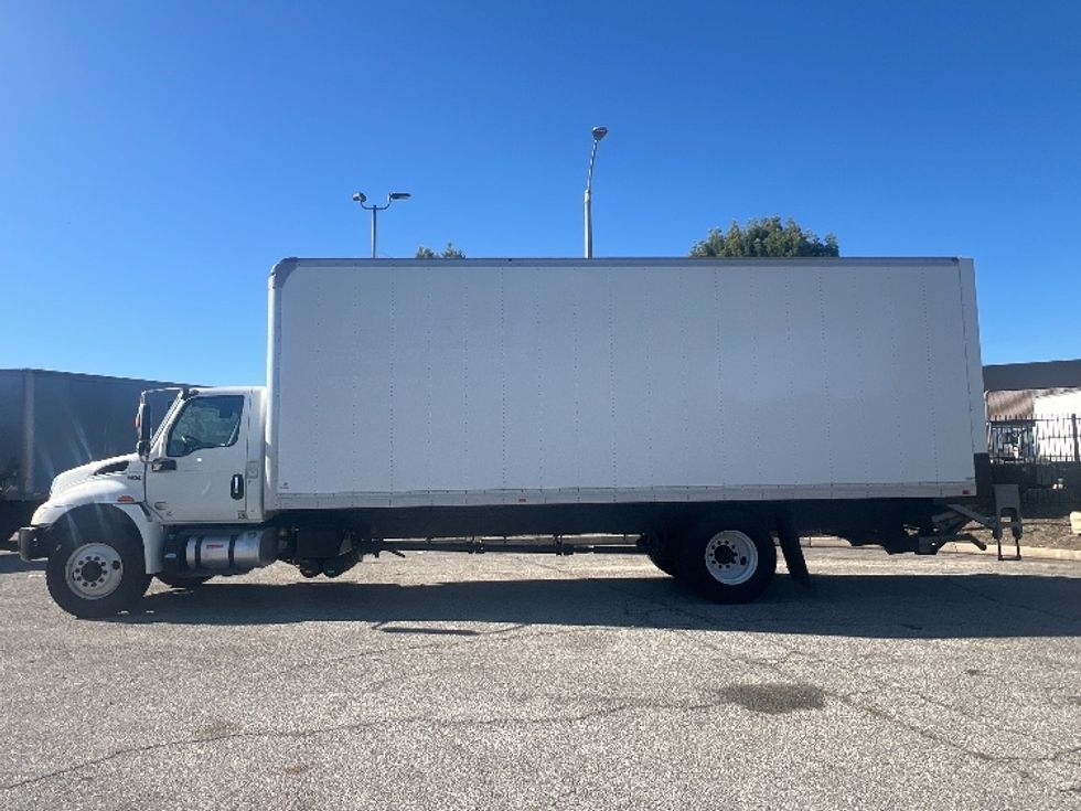 Medium Duty Box Truck-Light and Medium Duty Trucks-International-2020-MV607-Torrance-CA-114,029\n\t\tmiles-$ 62,000 - Image 4