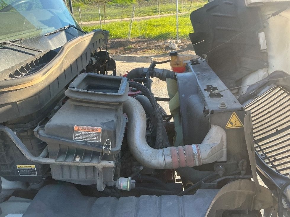 Medium Duty Box Truck-Light and Medium Duty Trucks-International-2020-MV607-Torrance-CA-121,771\n\t\tmiles-$ 55,250 - Image 23