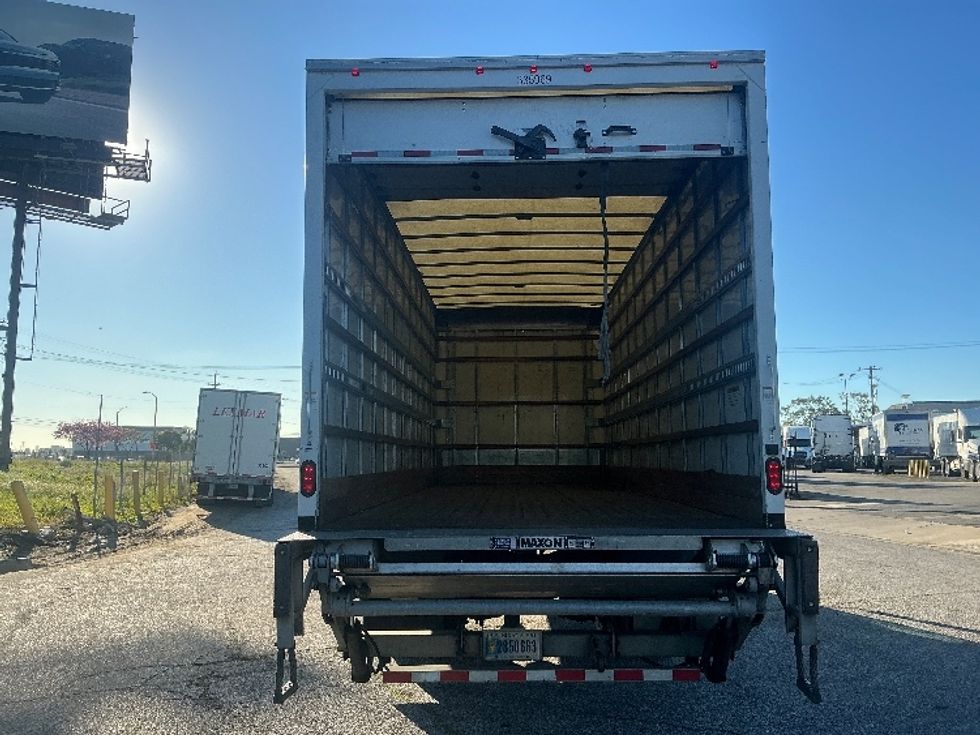 Medium Duty Box Truck-Light and Medium Duty Trucks-International-2020-MV607-Torrance-CA-121,771\n\t\tmiles-$ 55,250 - Image 8