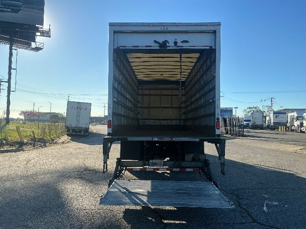 Medium Duty Box Truck-Light and Medium Duty Trucks-International-2020-MV607-Torrance-CA-121,771\n\t\tmiles-$ 55,250 - Image 9