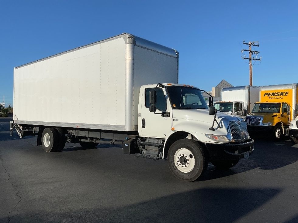 Medium Duty Box Truck-Light and Medium Duty Trucks-International-2020-MV607-Torrance-CA-125,320\n\t\tmiles-$ 55,500 - Image 1