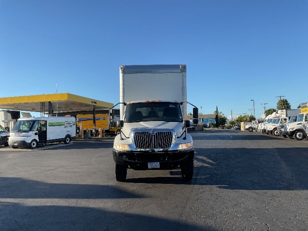 Medium Duty Box Truck-Light and Medium Duty Trucks-International-2020-MV607-Torrance-CA-125,320\n\t\tmiles-$ 55,500 - Image 2