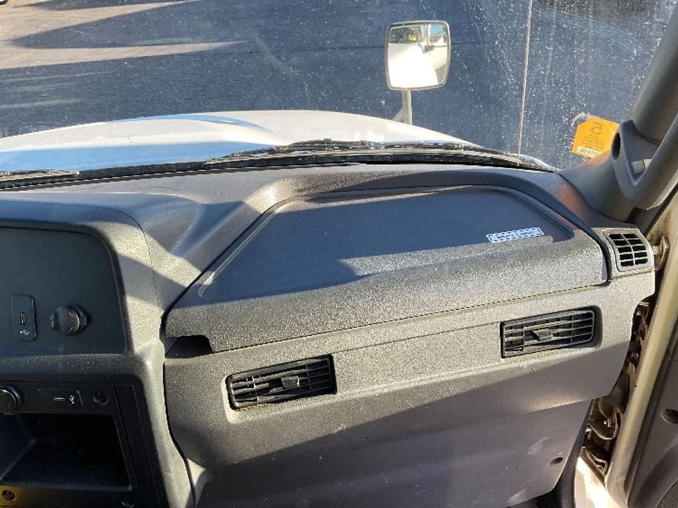 Medium Duty Box Truck-Light and Medium Duty Trucks-International-2020-MV607-Torrance-CA-125,320\n\t\tmiles-$ 55,500 - Image 21