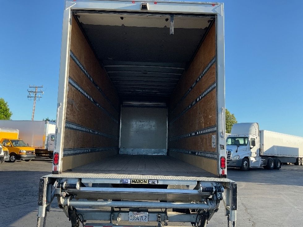 Medium Duty Box Truck-Light and Medium Duty Trucks-International-2020-MV607-Torrance-CA-125,320\n\t\tmiles-$ 55,500 - Image 8