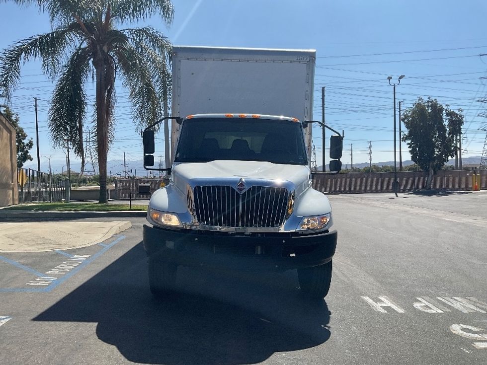 Medium Duty Box Truck-Light and Medium Duty Trucks-International-2020-MV607-Torrance-CA-135,682\n\t\tmiles-$ 53,750 - Image 2