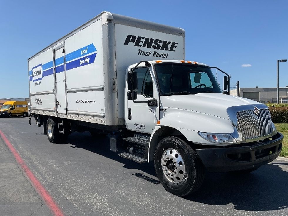 Medium Duty Box Truck-Light and Medium Duty Trucks-International-2020-MV607-Torrance-CA-137,974\n\t\tmiles-$ 61,250 - Image 1