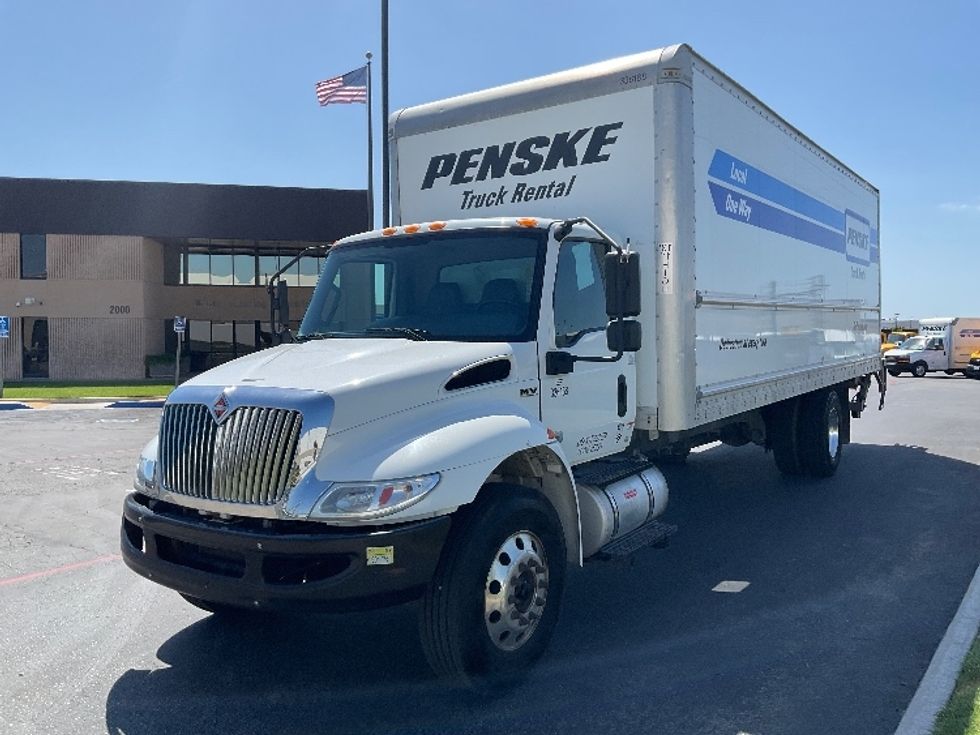 Medium Duty Box Truck-Light and Medium Duty Trucks-International-2020-MV607-Torrance-CA-137,974\n\t\tmiles-$ 61,250 - Image 3