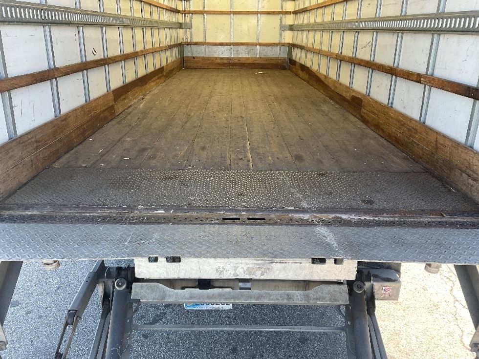 Medium Duty Box Truck-Light and Medium Duty Trucks-International-2020-MV607-Torrance-CA-148,259\n\t\tmiles-$ 53,000 - Image 10