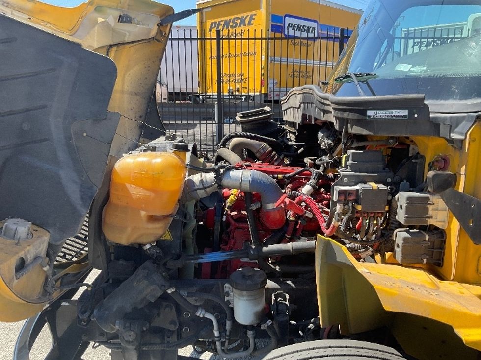 Medium Duty Box Truck-Light and Medium Duty Trucks-International-2020-MV607-Torrance-CA-148,259\n\t\tmiles-$ 53,000 - Image 24