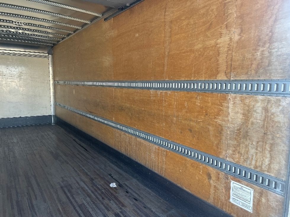 Medium Duty Box Truck-Light and Medium Duty Trucks-International-2020-MV607-Torrance-CA-158,358\n\t\tmiles-$ 62,000 - Image 12