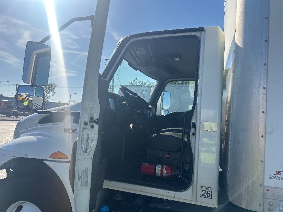 Medium Duty Box Truck-Light and Medium Duty Trucks-International-2020-MV607-Torrance-CA-158,358\n\t\tmiles-$ 62,000 - Image 16
