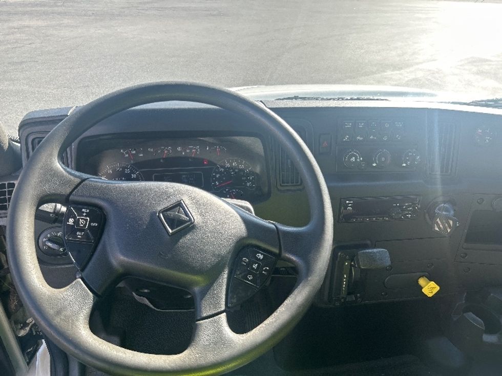 Medium Duty Box Truck-Light and Medium Duty Trucks-International-2020-MV607-Torrance-CA-158,358\n\t\tmiles-$ 62,000 - Image 18