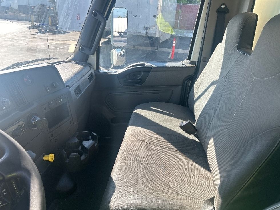 Medium Duty Box Truck-Light and Medium Duty Trucks-International-2020-MV607-Torrance-CA-158,358\n\t\tmiles-$ 62,000 - Image 19