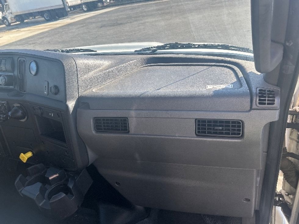 Medium Duty Box Truck-Light and Medium Duty Trucks-International-2020-MV607-Torrance-CA-158,358\n\t\tmiles-$ 62,000 - Image 21