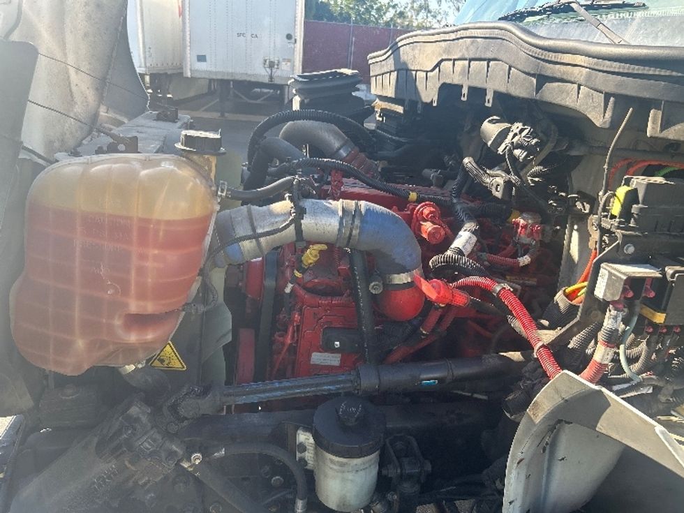 Medium Duty Box Truck-Light and Medium Duty Trucks-International-2020-MV607-Torrance-CA-158,358\n\t\tmiles-$ 62,000 - Image 24