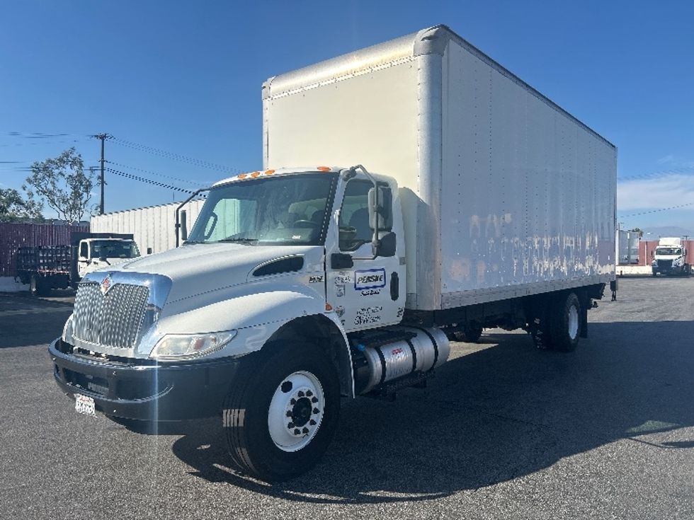 Medium Duty Box Truck-Light and Medium Duty Trucks-International-2020-MV607-Torrance-CA-158,358\n\t\tmiles-$ 62,000 - Image 3
