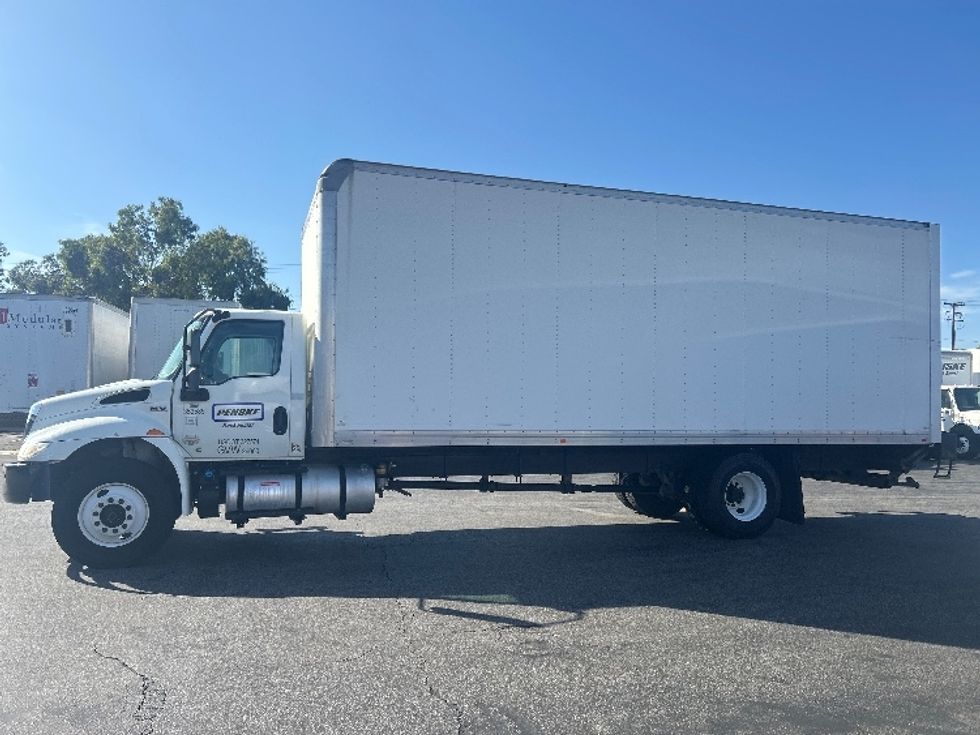Medium Duty Box Truck-Light and Medium Duty Trucks-International-2020-MV607-Torrance-CA-158,358\n\t\tmiles-$ 62,000 - Image 4