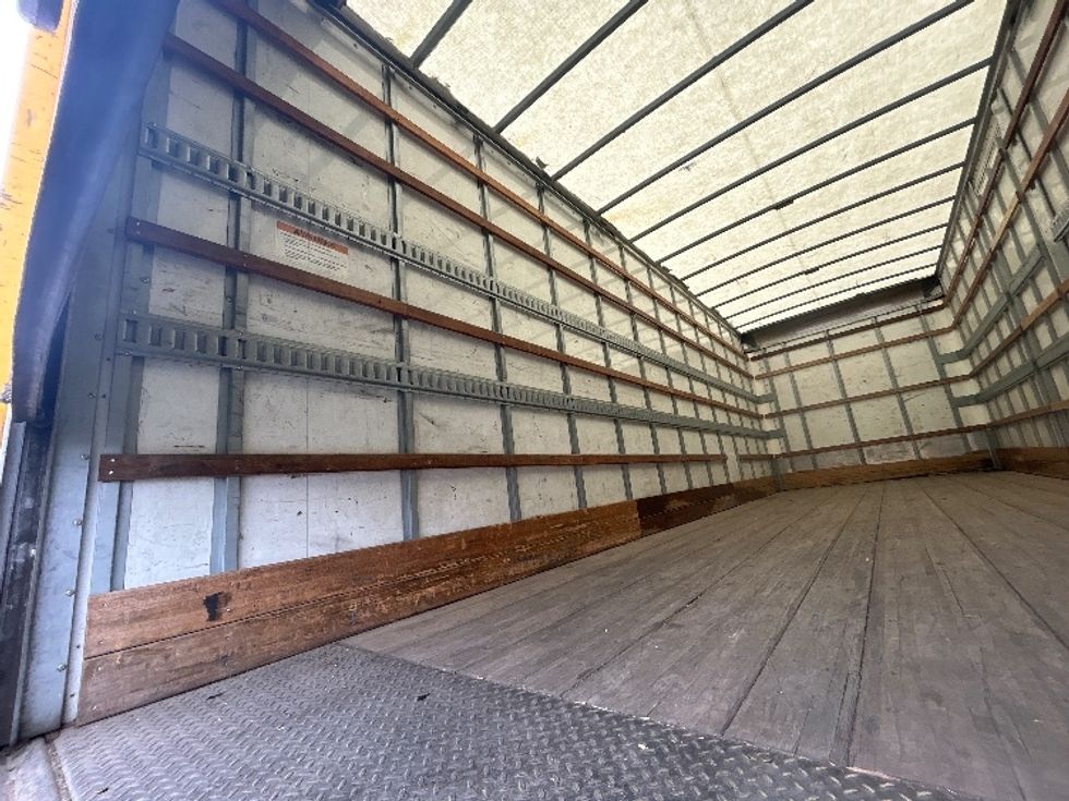 Medium Duty Box Truck-Light and Medium Duty Trucks-International-2020-MV607-Torrance-CA-159,468\n\t\tmiles-$ 53,000 - Image 11