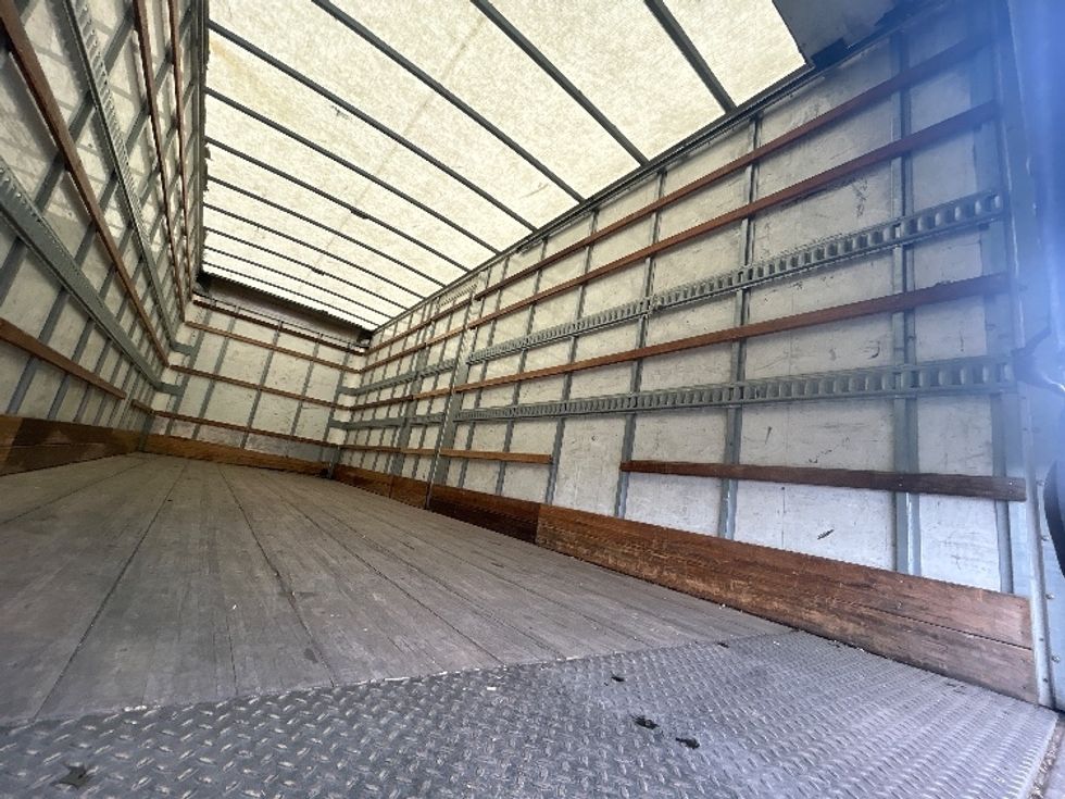 Medium Duty Box Truck-Light and Medium Duty Trucks-International-2020-MV607-Torrance-CA-159,468\n\t\tmiles-$ 53,000 - Image 12