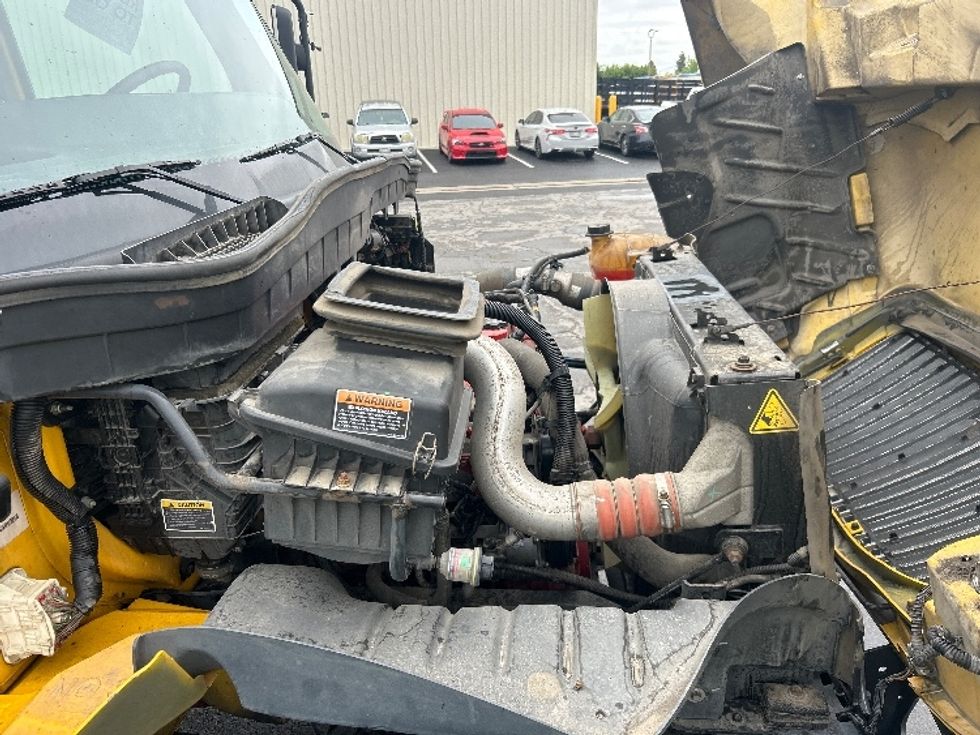 Medium Duty Box Truck-Light and Medium Duty Trucks-International-2020-MV607-Torrance-CA-159,468\n\t\tmiles-$ 53,000 - Image 24