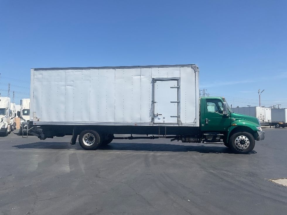 Medium Duty Box Truck-Light and Medium Duty Trucks-International-2020-MV607-Torrance-CA-164,750\n\t\tmiles-$ 51,250 - Image 15