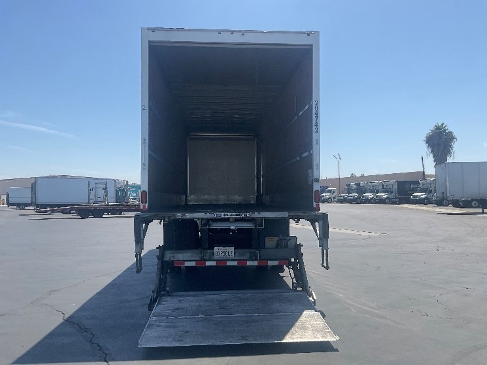 Medium Duty Box Truck-Light and Medium Duty Trucks-International-2020-MV607-Torrance-CA-164,750\n\t\tmiles-$ 51,250 - Image 9