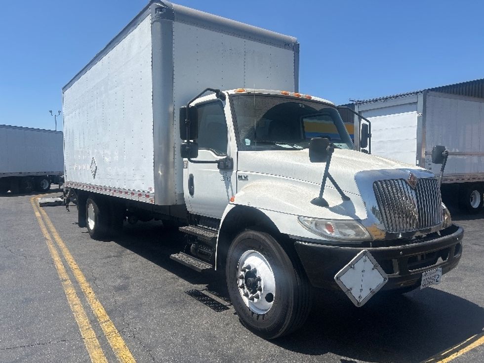 Medium Duty Box Truck-Light and Medium Duty Trucks-International-2020-MV607-Torrance-CA-176,325\n\t\tmiles-$ 38,750 - Image 1