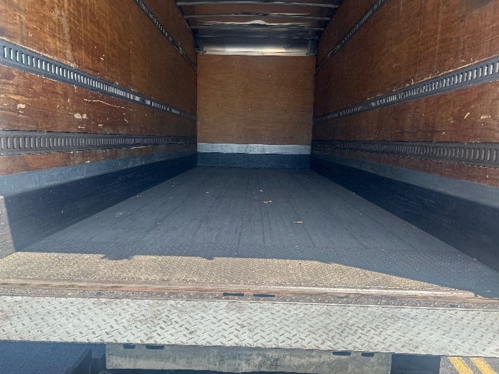 Medium Duty Box Truck-Light and Medium Duty Trucks-International-2020-MV607-Torrance-CA-176,325\n\t\tmiles-$ 38,750 - Image 10