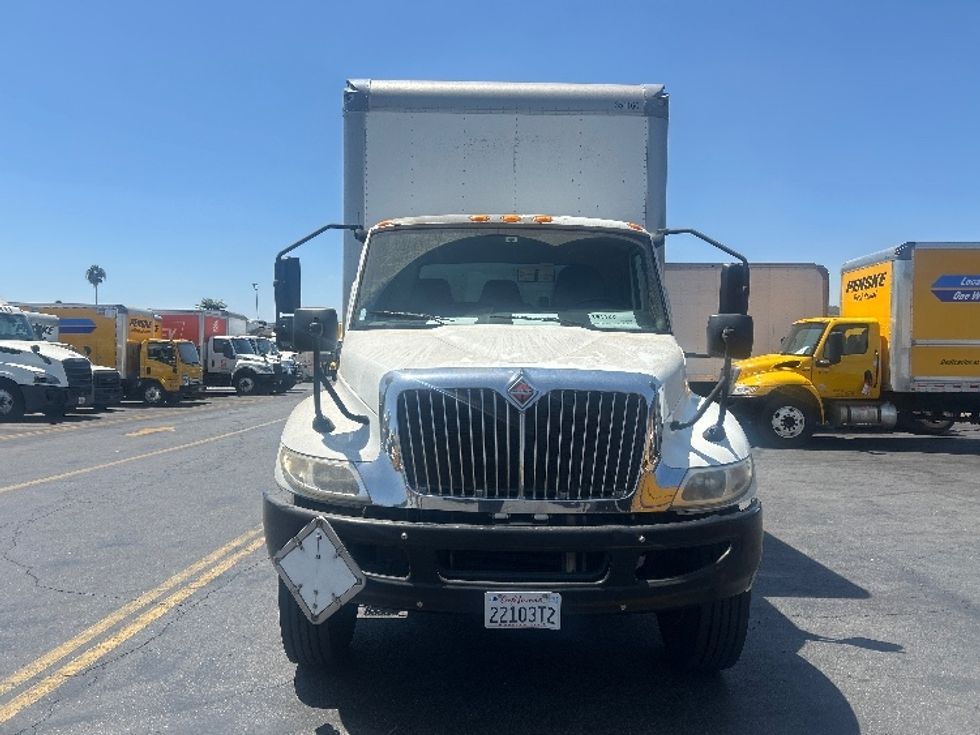 Medium Duty Box Truck-Light and Medium Duty Trucks-International-2020-MV607-Torrance-CA-176,325\n\t\tmiles-$ 38,750 - Image 2