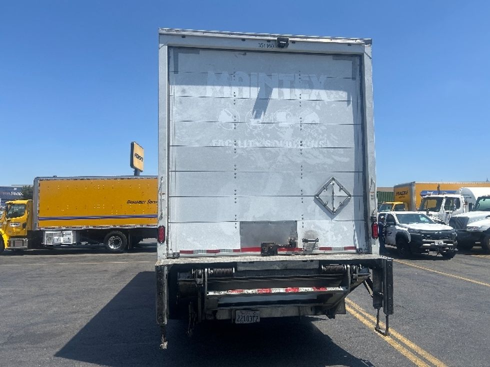 Medium Duty Box Truck-Light and Medium Duty Trucks-International-2020-MV607-Torrance-CA-176,325\n\t\tmiles-$ 38,750 - Image 7