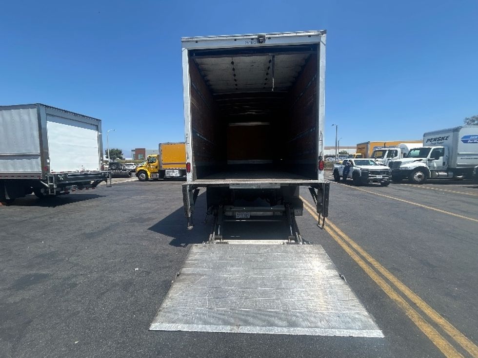 Medium Duty Box Truck-Light and Medium Duty Trucks-International-2020-MV607-Torrance-CA-176,325\n\t\tmiles-$ 38,750 - Image 9