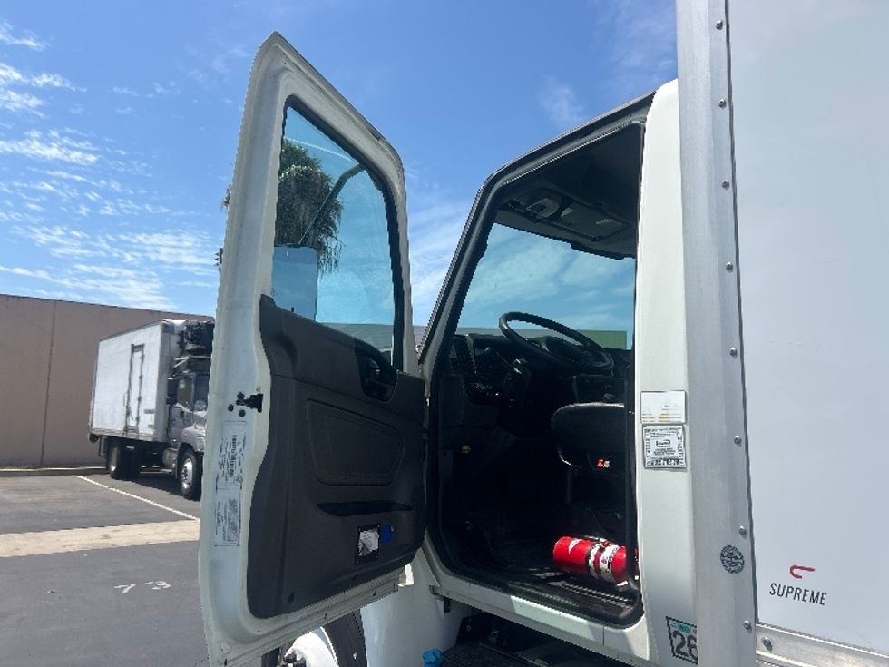 Medium Duty Box Truck-Light and Medium Duty Trucks-International-2020-MV607-Torrance-CA-179,409\n\t\tmiles-$ 48,500 - Image 16