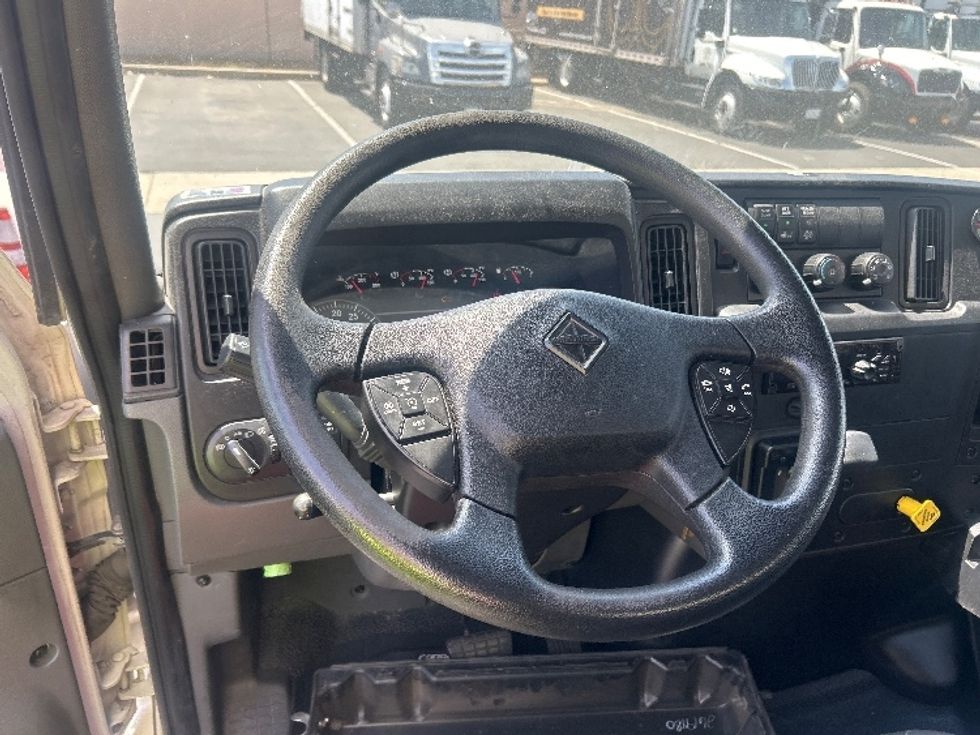 Medium Duty Box Truck-Light and Medium Duty Trucks-International-2020-MV607-Torrance-CA-179,409\n\t\tmiles-$ 48,500 - Image 17