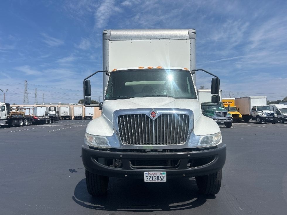 Medium Duty Box Truck-Light and Medium Duty Trucks-International-2020-MV607-Torrance-CA-179,409\n\t\tmiles-$ 48,500 - Image 2