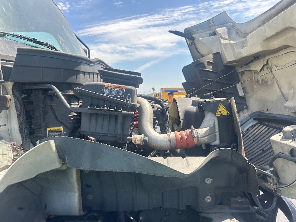 Medium Duty Box Truck-Light and Medium Duty Trucks-International-2020-MV607-Torrance-CA-179,409\n\t\tmiles-$ 48,500 - Image 23