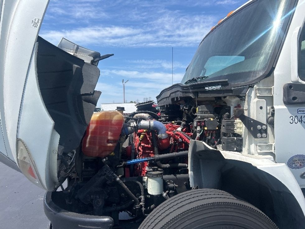 Medium Duty Box Truck-Light and Medium Duty Trucks-International-2020-MV607-Torrance-CA-179,409\n\t\tmiles-$ 48,500 - Image 24