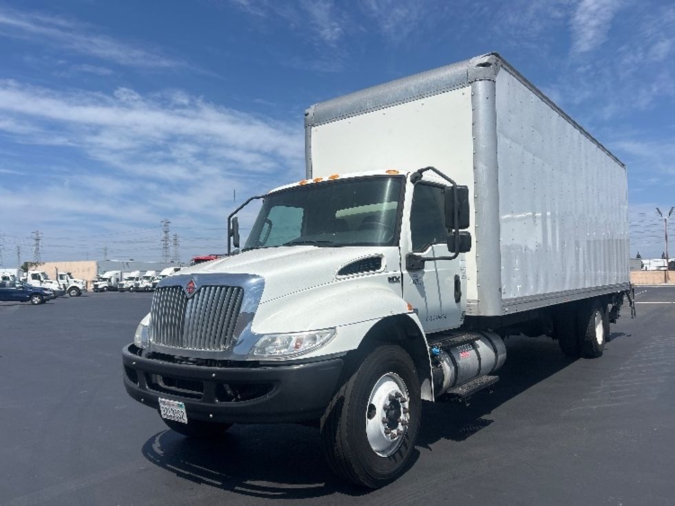 Medium Duty Box Truck-Light and Medium Duty Trucks-International-2020-MV607-Torrance-CA-179,409\n\t\tmiles-$ 48,500 - Image 3