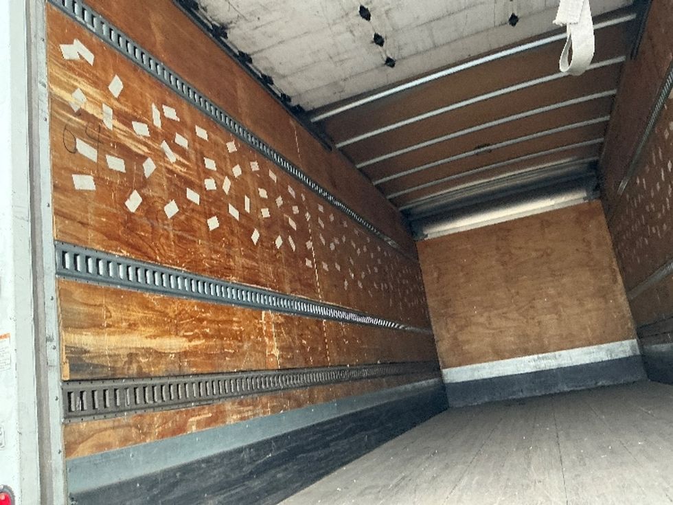 Medium Duty Box Truck-Light and Medium Duty Trucks-International-2020-MV607-Torrance-CA-182,714\n\t\tmiles-$ 37,500 - Image 11